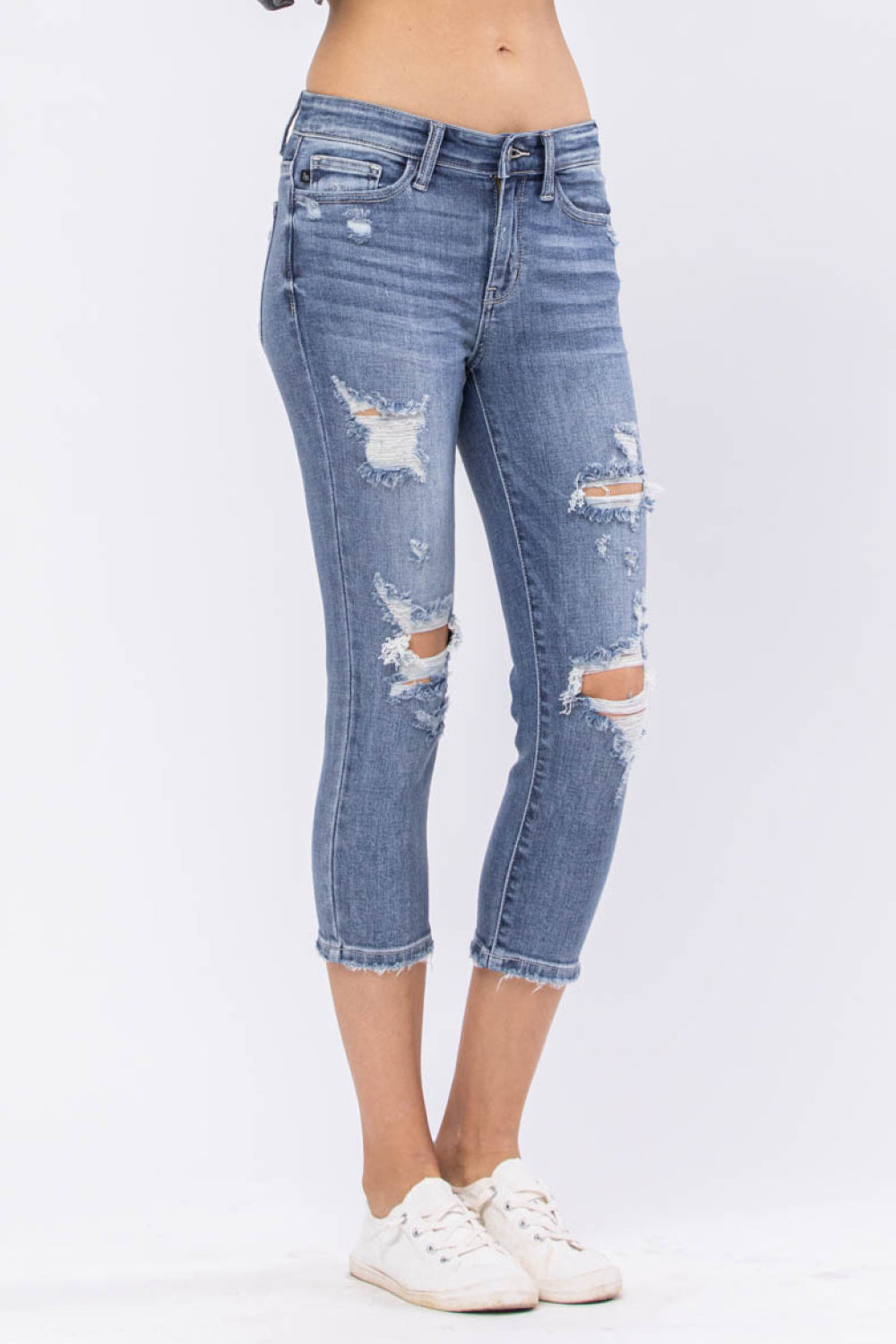 Judy Blue Wren Distressed Mid-Rise Denim Capri