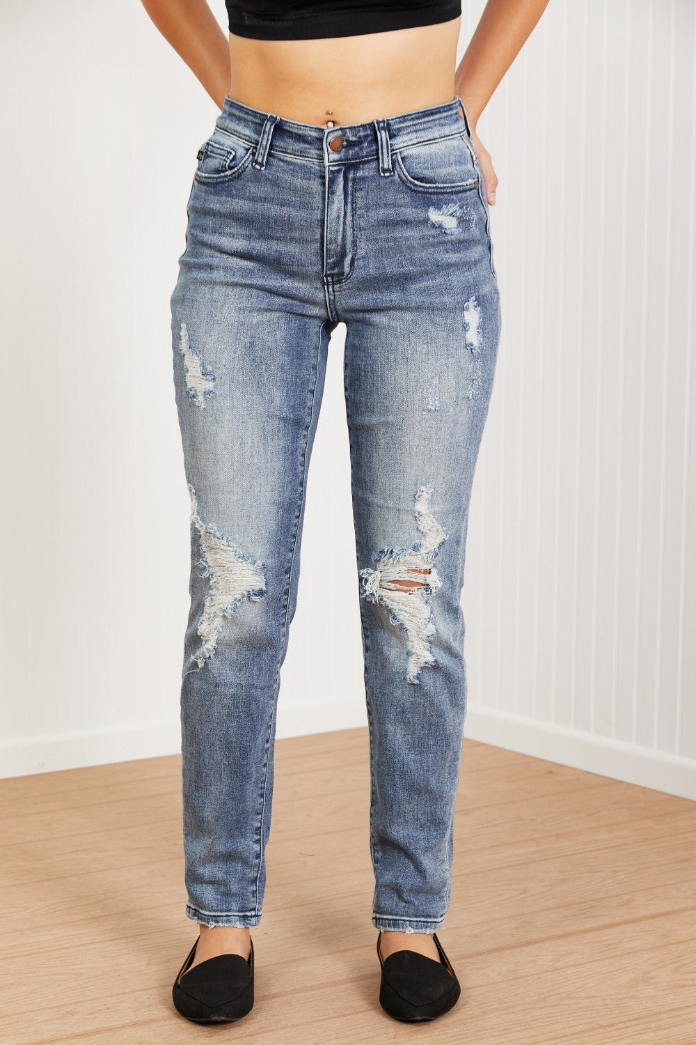 Judy Blue Gracie Mid-Rise Distressed Boyfriend Jeans