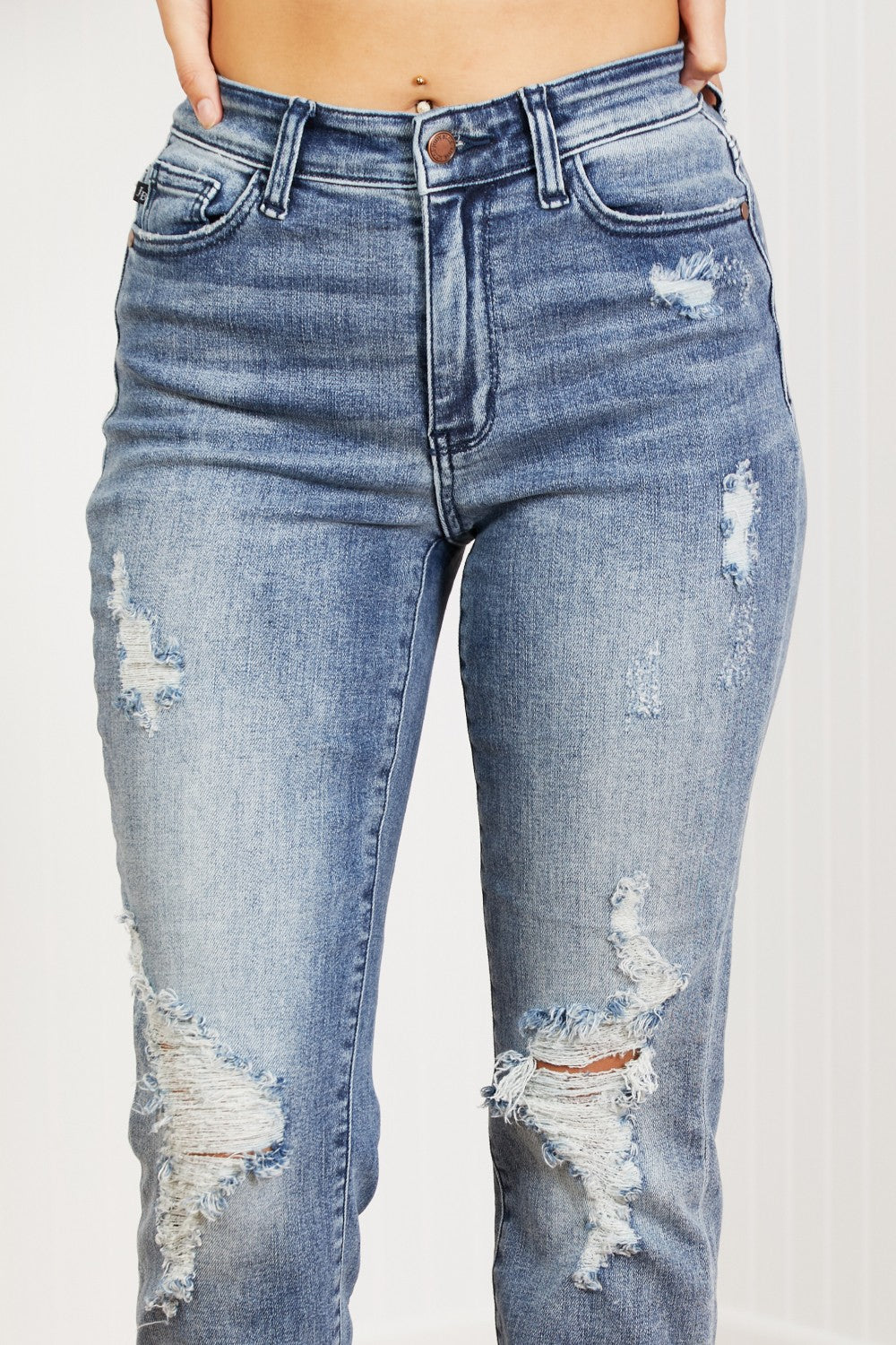 Judy Blue Gracie Mid-Rise Distressed Boyfriend Jeans