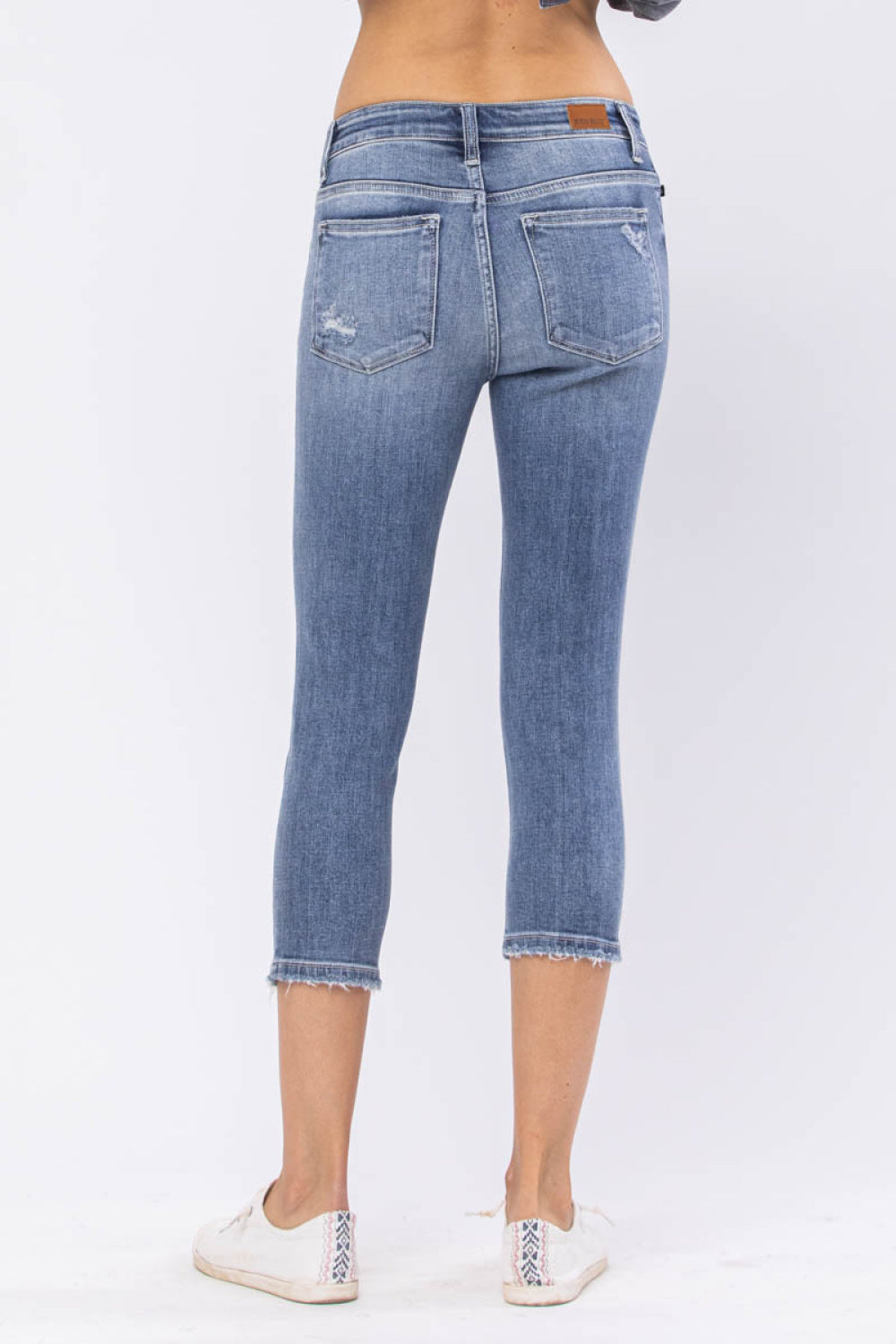 Judy Blue Wren Distressed Mid-Rise Denim Capri