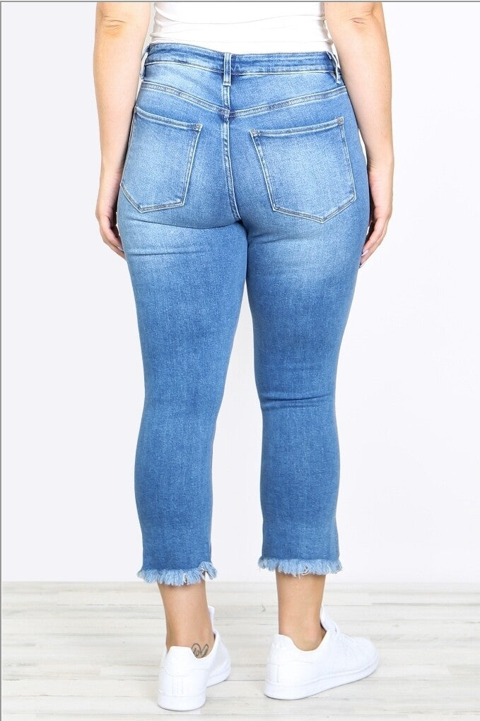 Curvy Queen Destroyed Ankle Jean